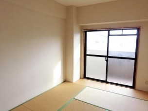ゆったりとくつろげる和室 その他内観